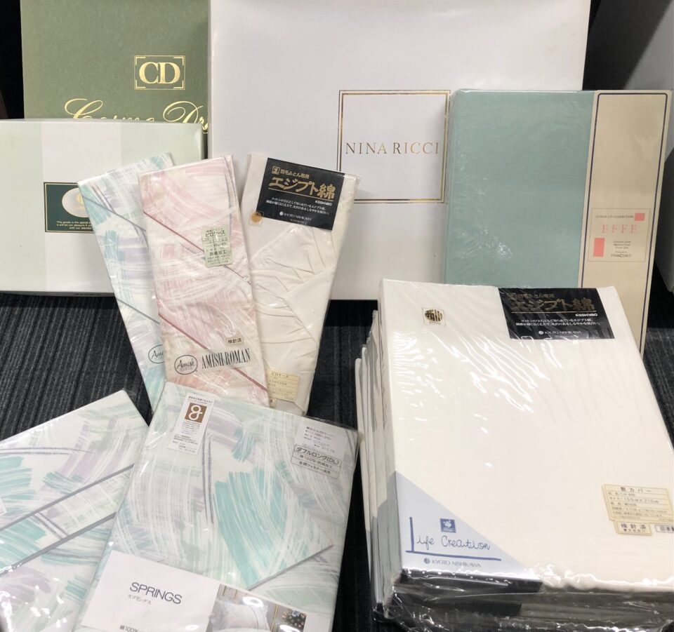 鹿児島市でギフト品のお買取りは買取専門金のクマ谷山店へ