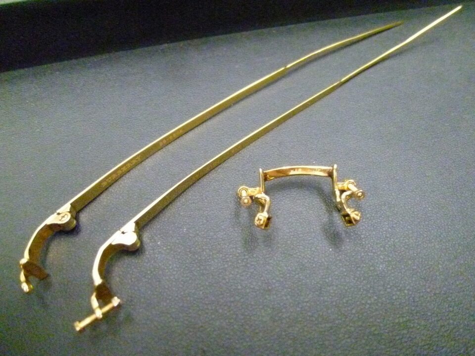 買取専門 金のクマ 沼津店　「金のメガネフレームをお売り頂きました」メガネフレームは意外と重い♪