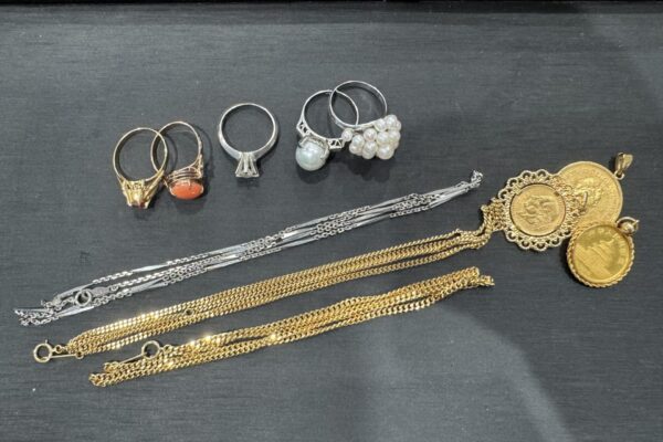 姶良市で金 プラチナの買取は、金のクマ姶良店へ