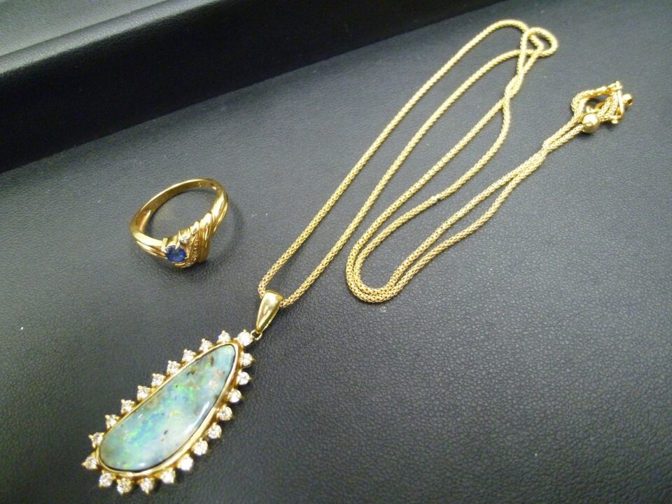 買取専門 金のクマ 沼津店「海外の金だから安いです・・・？」そんな話しをたまに聞きますが本当は？