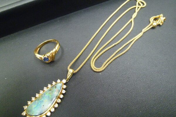 買取専門 金のクマ 沼津店「海外の金だから安いです・・・？」そんな話しをたまに聞きますが本当は？