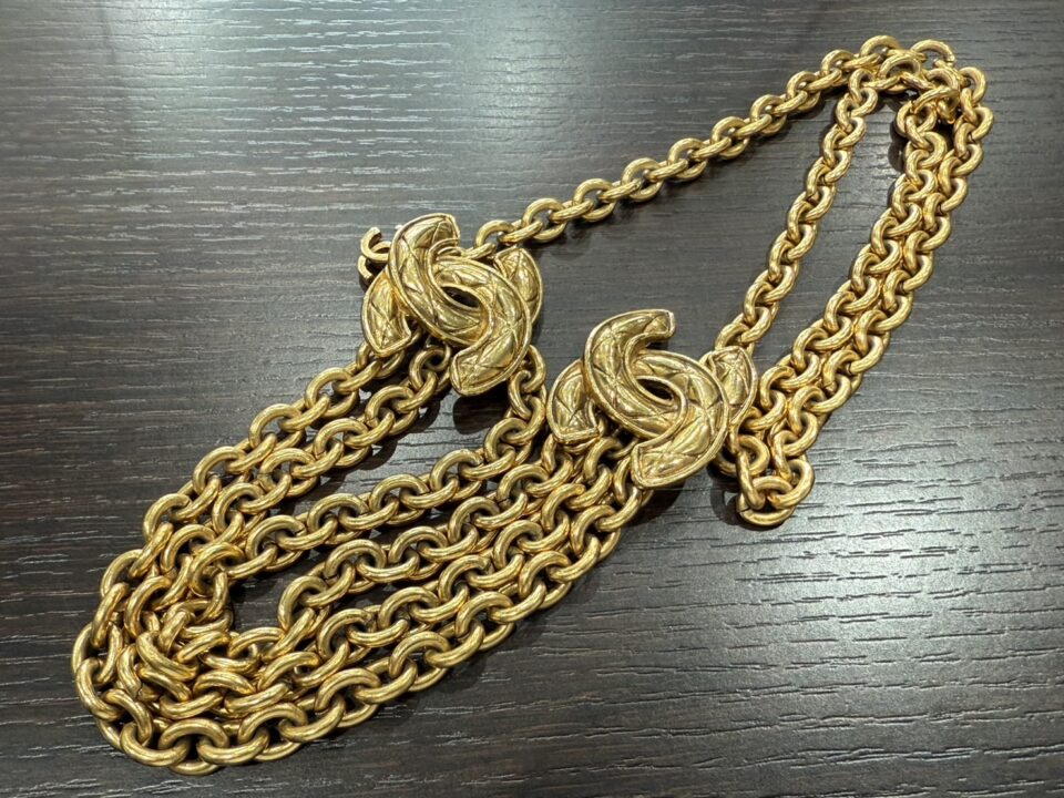 姶良市でシャネル、ブランド、アクセサリー買取なら、買取専門金のクマ姶良店へ