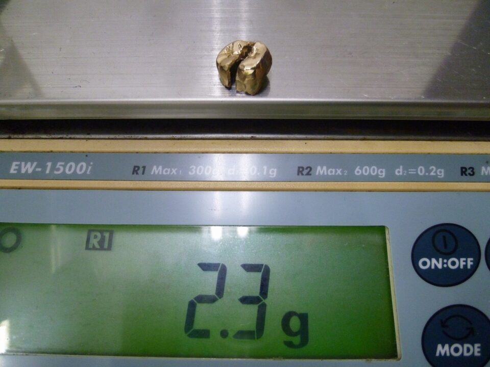 買取専門 金のクマ 沼津店「金歯も立派な金製品♪」　銀歯も買い取り可能なので持ち込み大歓迎です