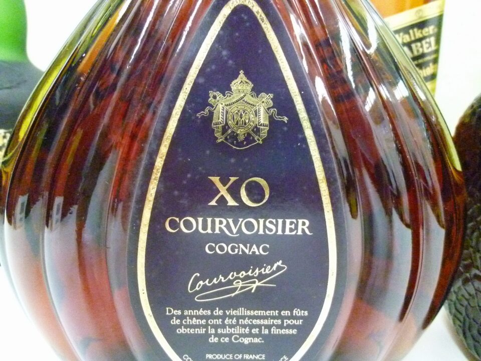 買取専門 金のクマ 沼津店「ウイスキーやブランデーなどの洋酒をお買い取り」どんなお酒もお気軽に♪