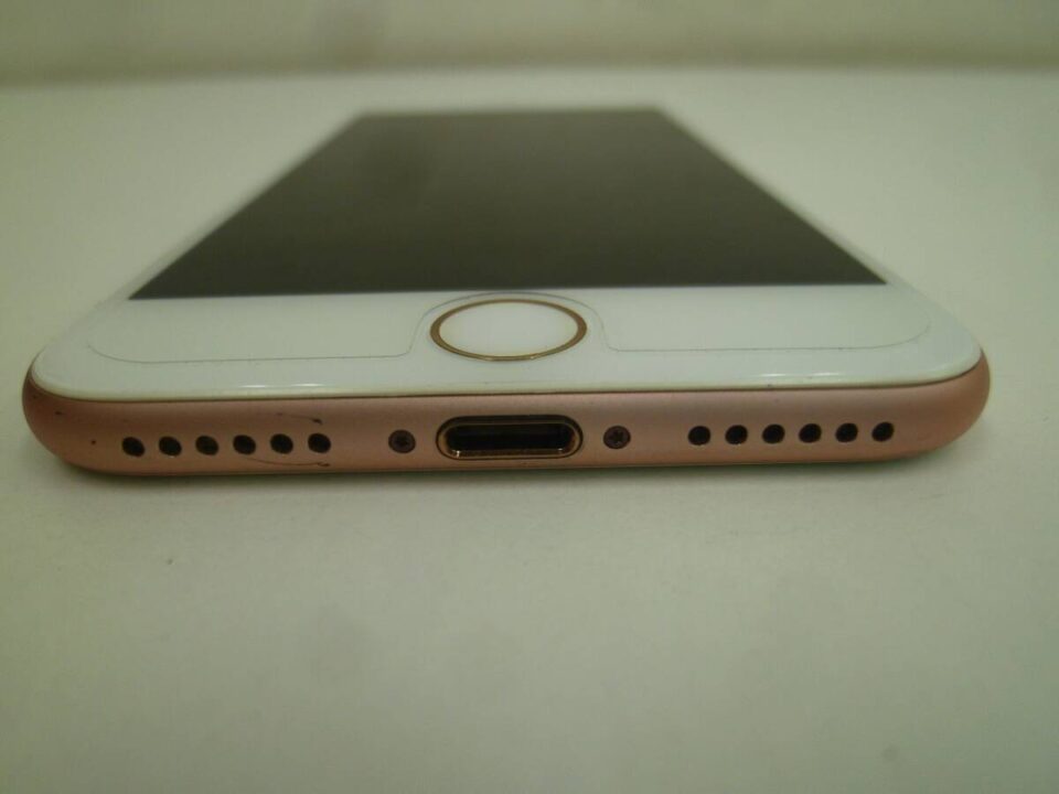 買取専門 金のクマ 沼津店「懐かしいアイフォンをお買い取り」スマホの買い取りもお任せ下さい