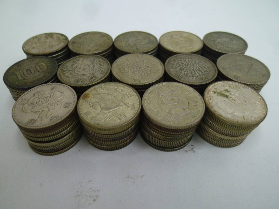 買取専門 金のクマ 沼津店「古銭にも金額が大きく上がっているものがあります」今回は100円銀貨♪