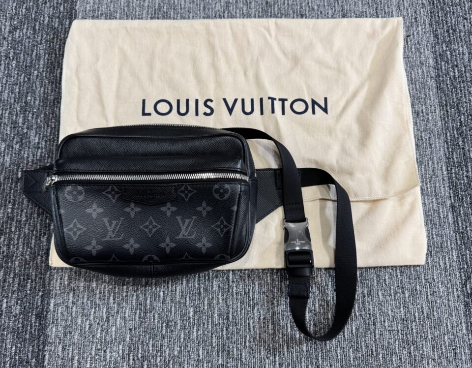 姶良市でブランド、ヴィトン、バッグ買取なら、買取専門金のクマ姶良店へ