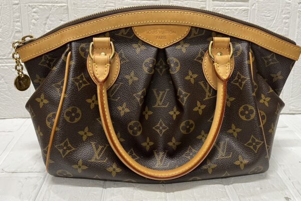 姶良市でブランド、ヴィトン、バッグ買取なら、買取専門金のクマ姶良店へ