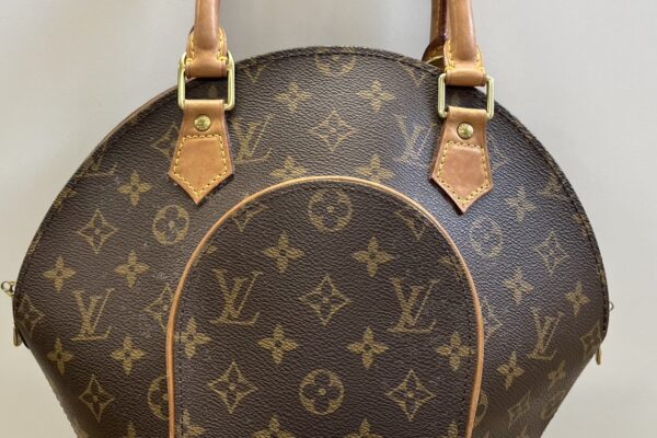 姶良市でブランド、ヴィトン、バッグ買取なら、買取専門金のクマ姶良店へ