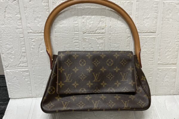 姶良市でブランド、ヴィトン、バッグ買取なら、買取専門金のクマ姶良店へ