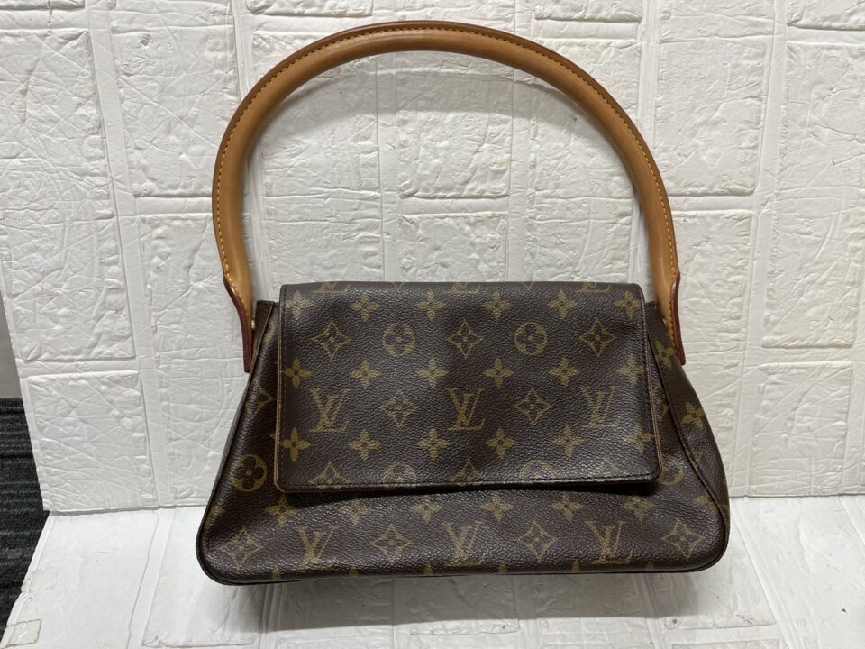 姶良市でブランド、ヴィトン、バッグ買取なら、買取専門金のクマ姶良店へ