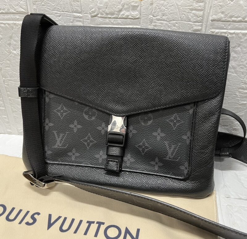 姶良市でブランド、ヴィトン、バッグ買取なら、買取専門金のクマ姶良店へ