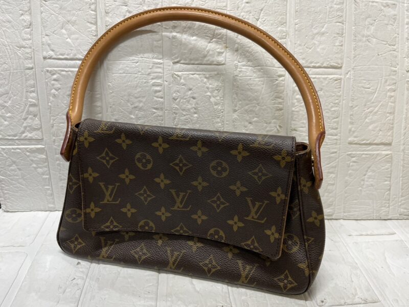 姶良市でブランド、ヴィトン、バッグ買取なら、買取専門金のクマ姶良店へ