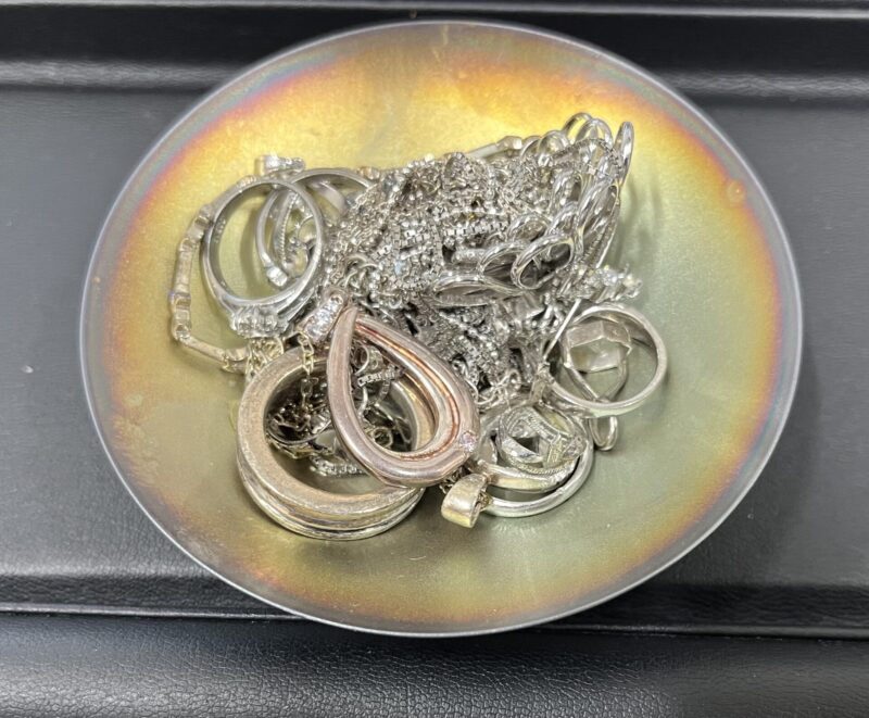 鹿児島市 】銀杯・シルバーアクセサリー の買取は金のクマ谷山店へ