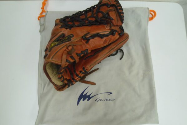 買取専門 金のクマ 沼津店「IPセレクトのグローブをお売り頂きました」野球道具の買い取りもOK