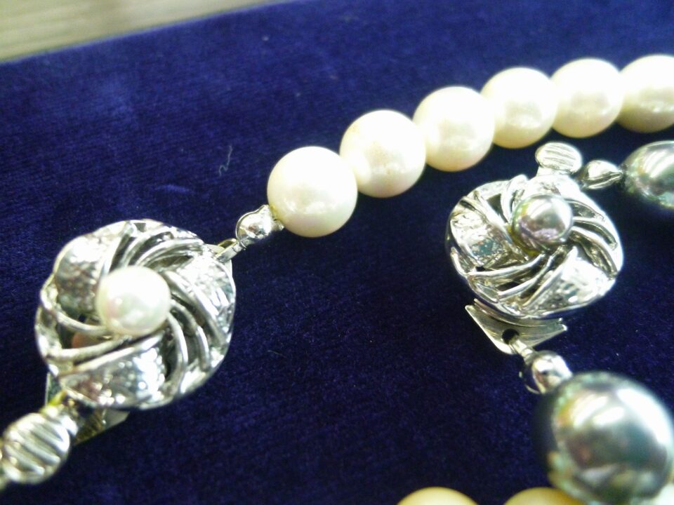 「パールのアクセサリーの買い取り大歓迎　沼津市の金のクマ」　使わず保管されたままになっているかも