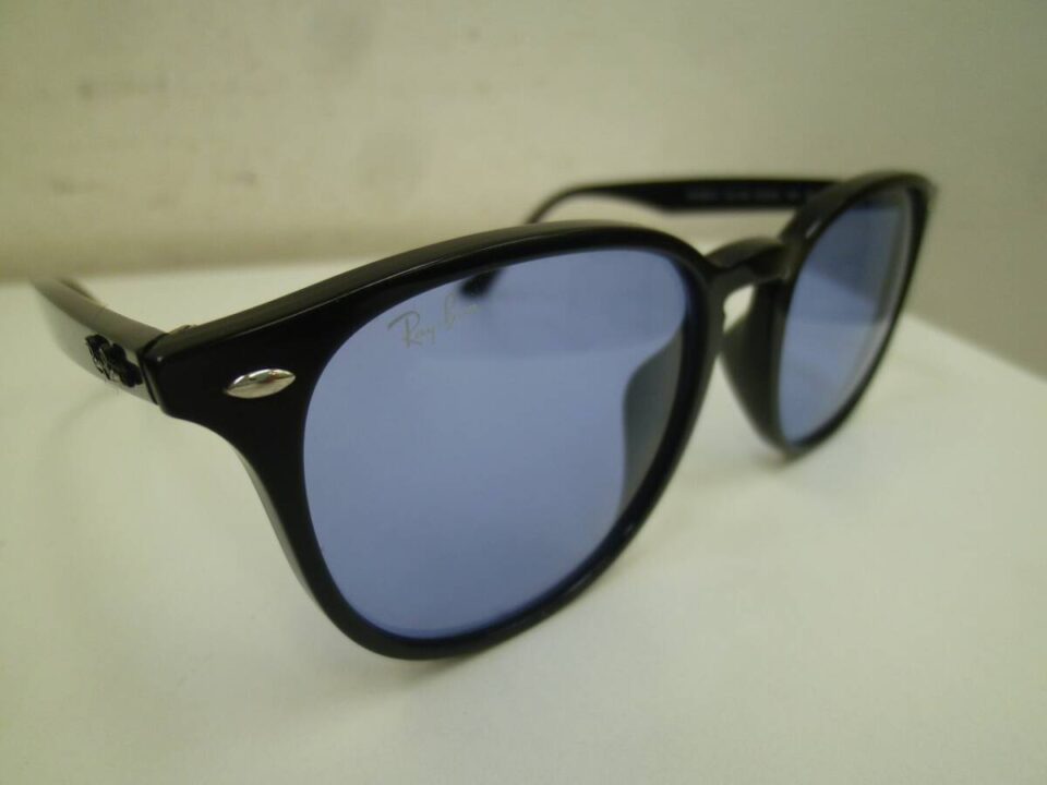 「レイバンのサングラスをお買い取り 沼津市 金のクマ」　サングラスの代名詞的なブランドですね♪