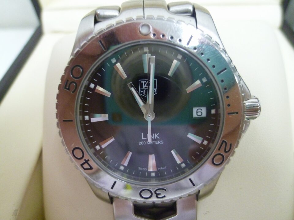 「ブランド時計タグホイヤーをお買い取り　沼津市の金のクマ」時計にはバッグや財布と違う特徴がある？