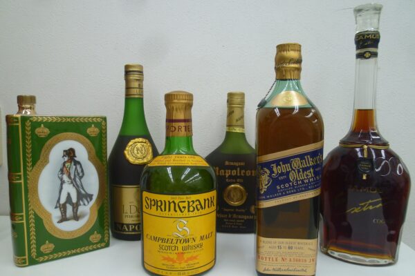 「お酒の買い取り大歓迎♪　沼津市の金のクマ」　昔のウイスキーもブランデーもお任せ下さい