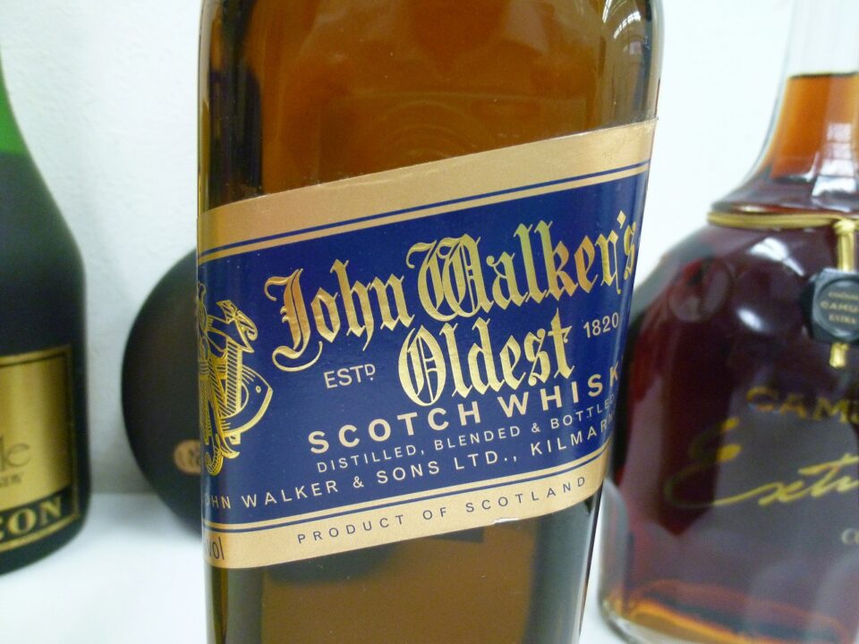 「お酒の買い取り大歓迎♪　沼津市の金のクマ」　昔のウイスキーもブランデーもお任せ下さい