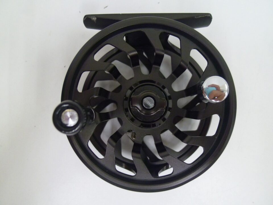 「釣り具の買い取りもお任せ下さい　沼津市の金のクマ」　今回はシマノのフライ用のリールでした