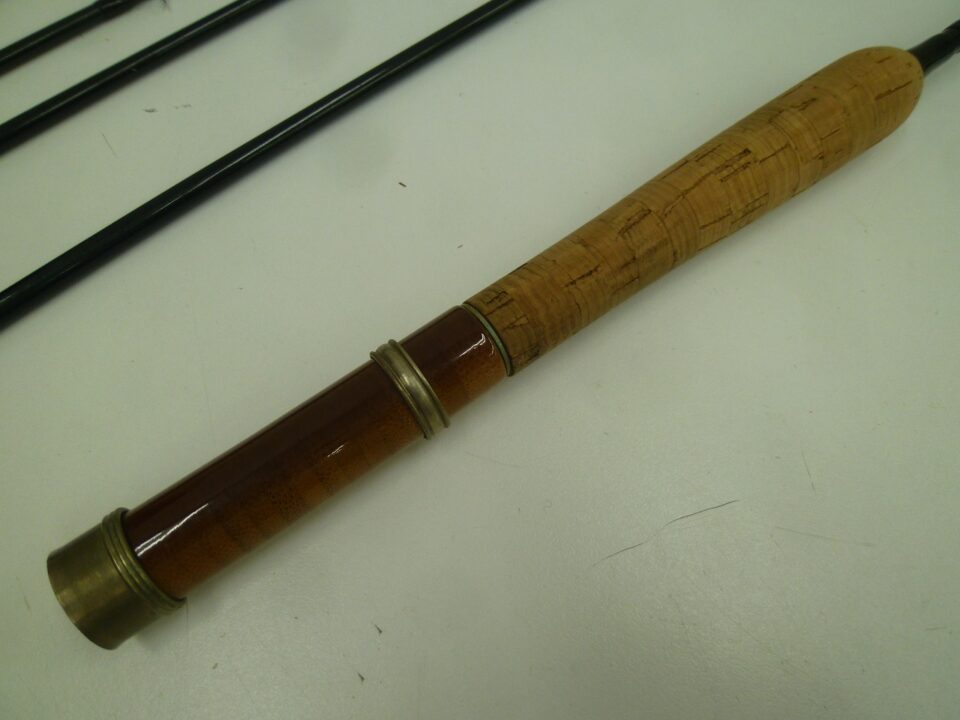 「釣り具の買い取りもお任せ下さい　沼津市の金のクマ」　前回はリールで今回は竿をお売り頂きました