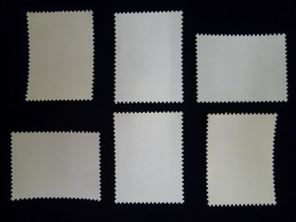 「中国切手の買い取りも大歓迎♪　沼津市の金のクマ」　中国切手の中にはスゴい金額になるものあります