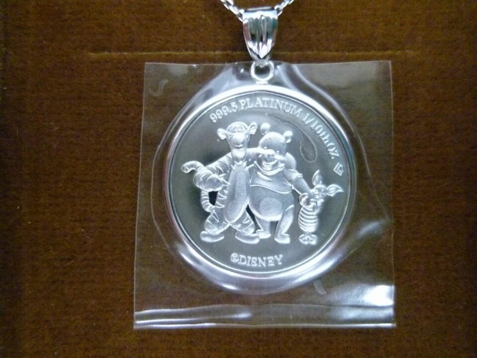 「プラチナ製のクマのプーさんネックレスをお売り頂きました　沼津市の金のクマ」プーさん100周年♪