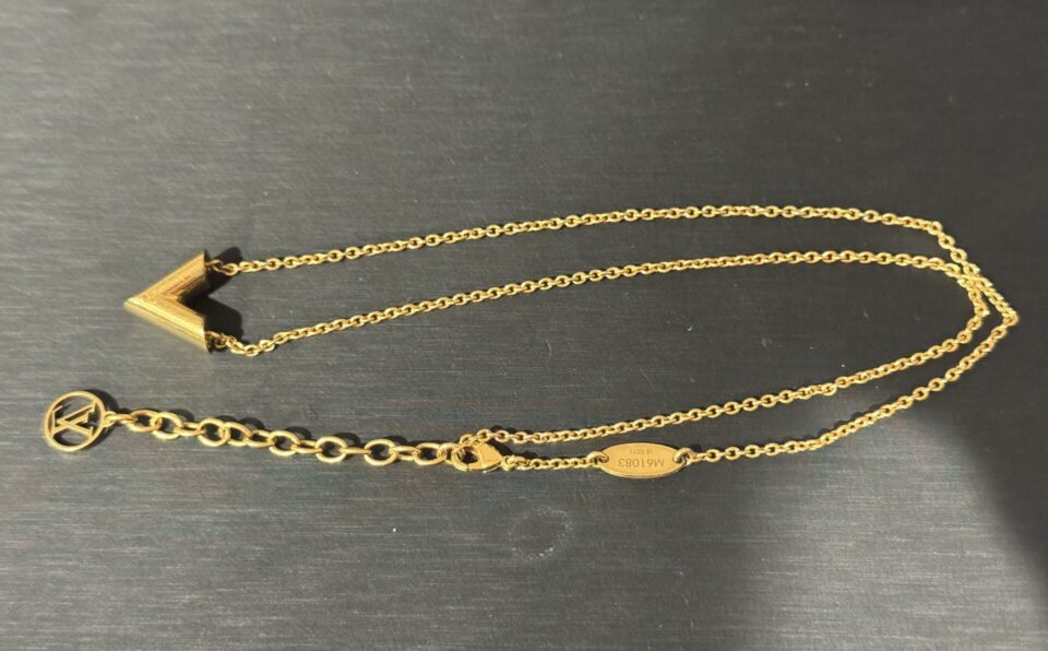 姶良市でブランド、ヴィトン、アクセサリーの買取なら、買取専門金のクマ姶良店へ