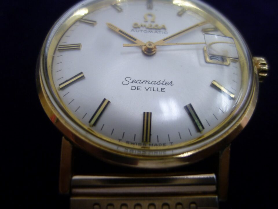 「社外ベルトのオメガをお買い取り　沼津市の金のクマ」　腕時計はどんな状態でも買い取りに問題なし！