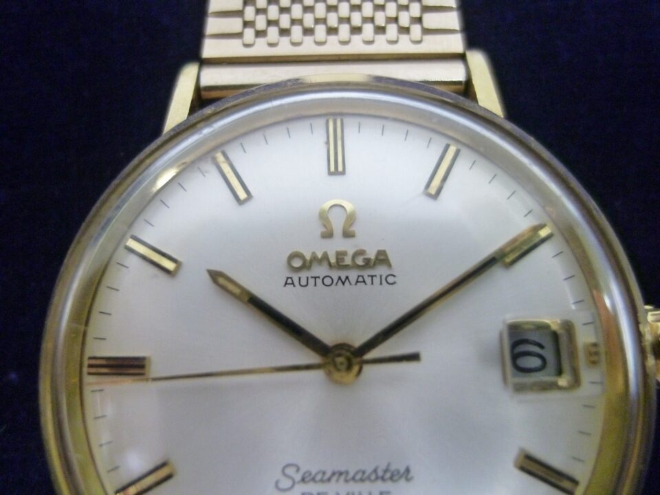 「社外ベルトのオメガをお買い取り　沼津市の金のクマ」　腕時計はどんな状態でも買い取りに問題なし！