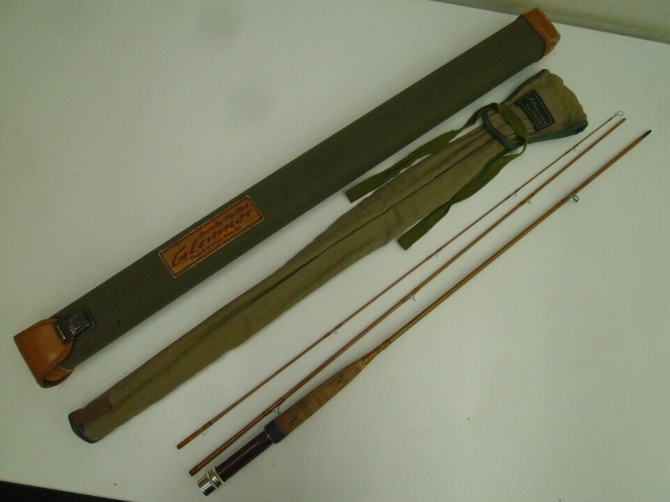 「フライ用の竿をお買い取り　釣り具もお任せ下さい　沼津市の金のクマ」竿やリールもお任せ下さい