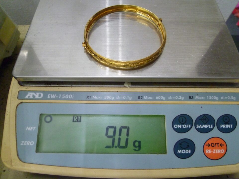 「純度90%って何金？　海外のだから純度が低い？？？　沼津市の金のクマ」金製品の持ち込み増加中♪