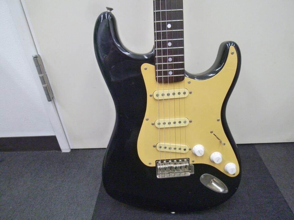 「グレコのエレキギターをお買い取り 沼津市の金のクマ」 ギターなどの楽器も大歓迎です♪