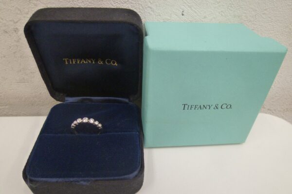 「ティファニーのプラチナダイヤリングをお買い取り　沼津市の金のクマ」ブランドのダイヤ付きは高い♪