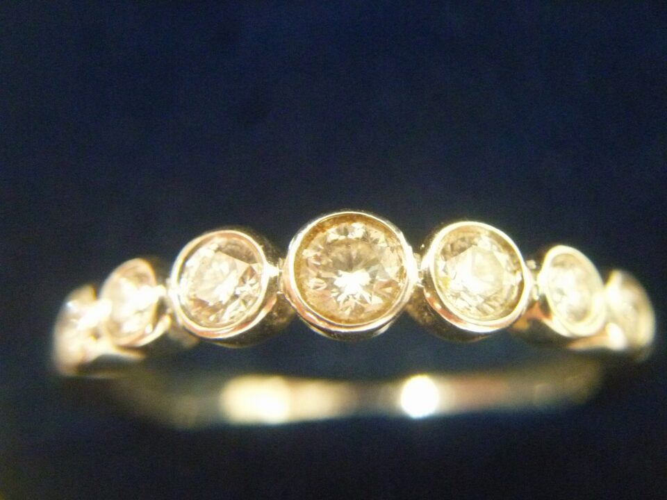 「ティファニーのプラチナダイヤリングをお買い取り　沼津市の金のクマ」ブランドのダイヤ付きは高い♪