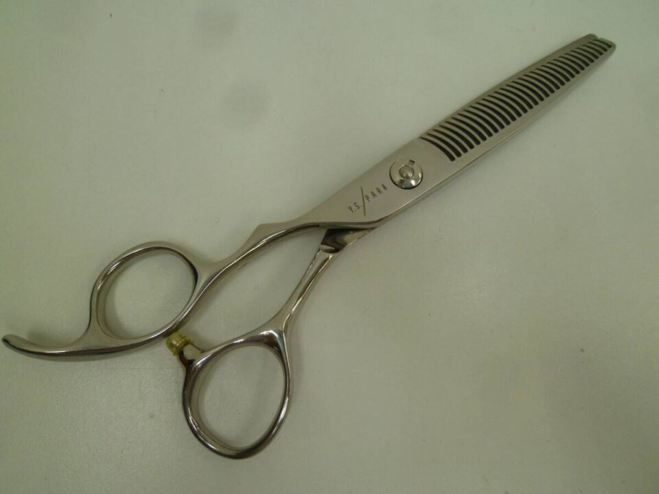 「美容師の方からハサミのセットをお買い取り 沼津市の金のクマ」ハサミや包丁の買い取りもお任せです