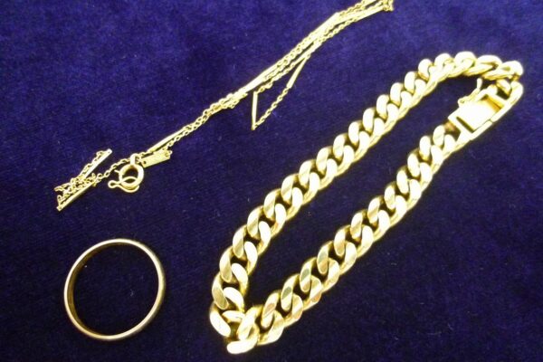 「金のアクセサリーをお買い取り　沼津市の金のクマ」ワリの良さ筆頭の喜平ブレスレットがありました♪