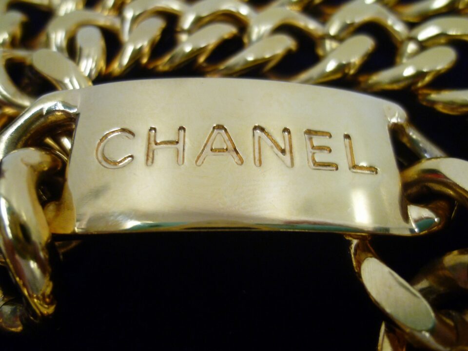 「シャネルのチェーンベルトをお買い取り　沼津市の金のクマ」　シャネルは金額が伸びやすいですね♪