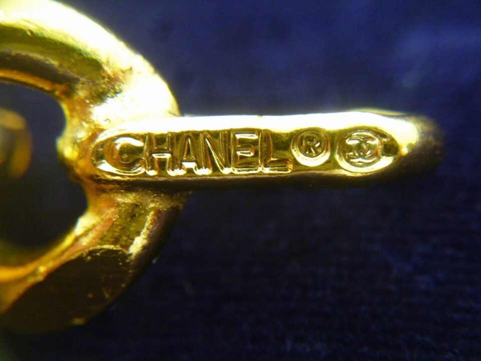 「シャネルのチェーンベルトをお買い取り　沼津市の金のクマ」　シャネルは金額が伸びやすいですね♪
