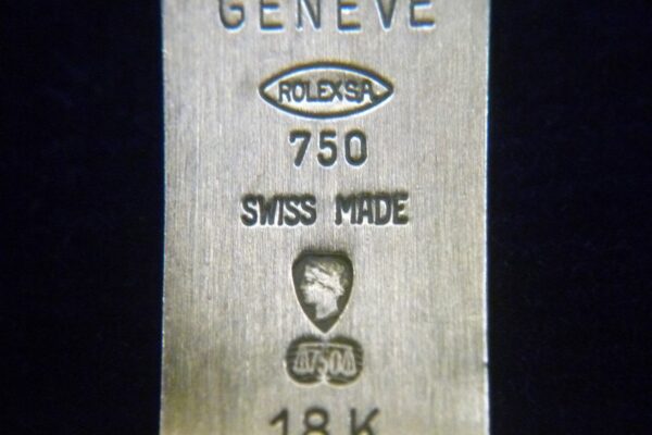 「ロレックスの18金ベルトをお買い取り　沼津市の金のクマ」今回は金でしたがステンレスベルトもOK