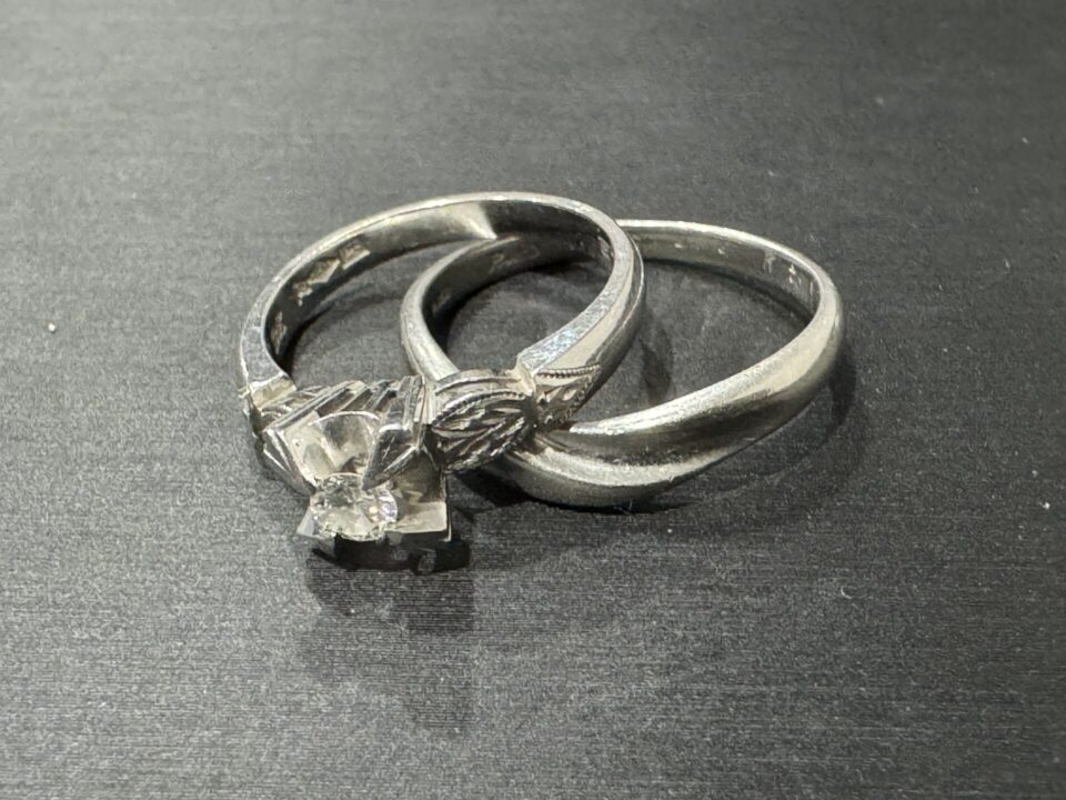 姶良市でプラチナ アクセサリーの買取なら、買取専門金のクマ姶良店へ