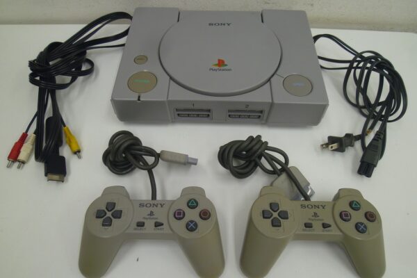 「プレステ1の本体をお買い取り　沼津の金のクマ」　ゲーム機やゲームソフトなども買い取り大歓迎です