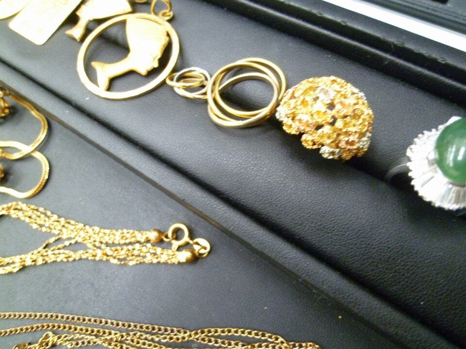 「蒲原からのお問い合わせで貴金属を大量にお売り頂きました　沼津の金のクマ」全部で100グラム超え