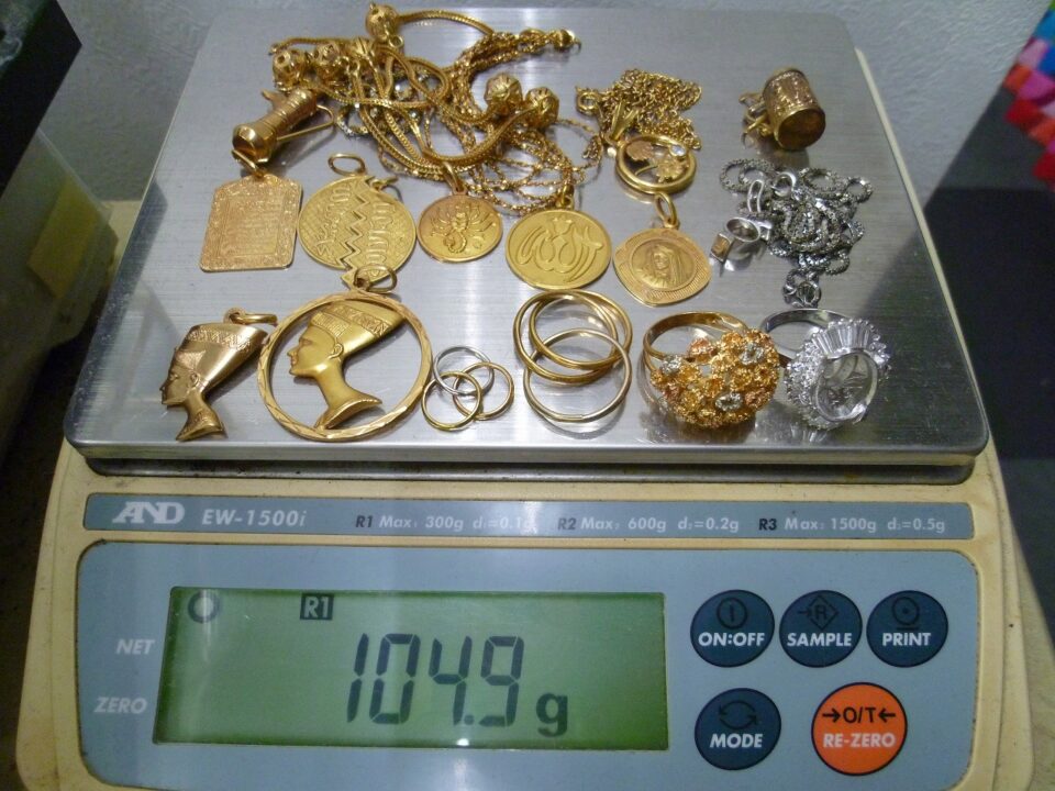 「蒲原からのお問い合わせで貴金属を大量にお売り頂きました　沼津の金のクマ」全部で100グラム超え