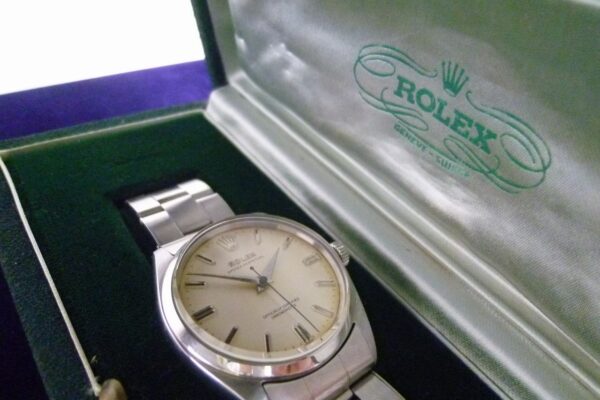 「年代物のロレックスをお買い取り　沼津の金のクマ」2か月前の来店からの再来店のお客様でした