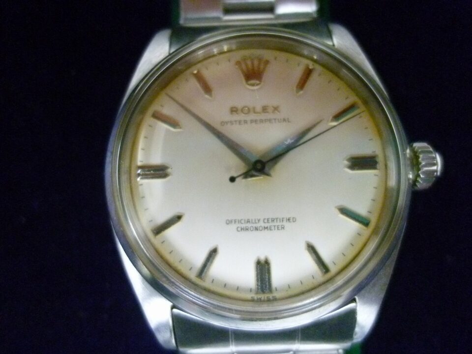 「年代物のロレックスをお買い取り　沼津の金のクマ」2か月前の来店からの再来店のお客様でした