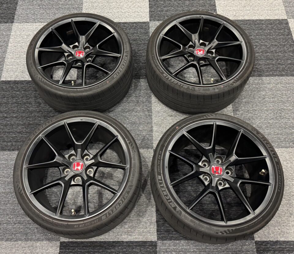 姶良市でタイヤ、ホイールの買取なら、買取専門金のクマ姶良店へ