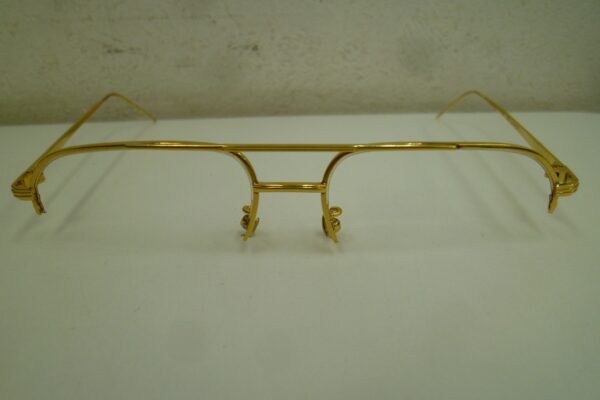 「18金製の眼鏡フレームをお買い取り　沼津の金のクマ」同じ1個でも並みのアクセサリーより重いです