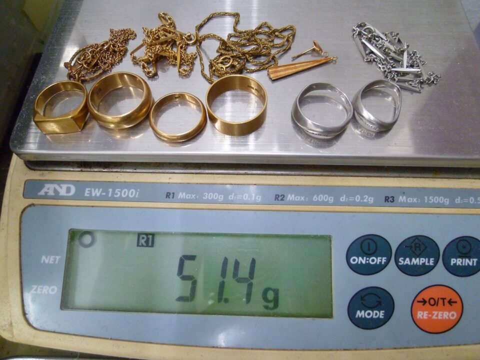 「使わなくなったアクセサリーをまとめてお買い取り　沼津の金のクマ」金・銀・プラチナ過去最高更新中